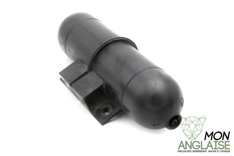 Réservoir à depression Jaguar XK de 2006 à 2009 Référence OE : C2C24288