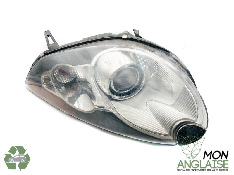 Optique avant droite xénon non adaptatif endommagé Jaguar XK de 2006 à 2011 Référence OE : C2P21139