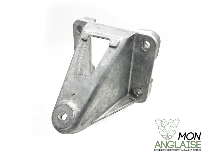 Support moteur droite Jaguar XK de 2006 à 2009 Référence OE : C2P5730