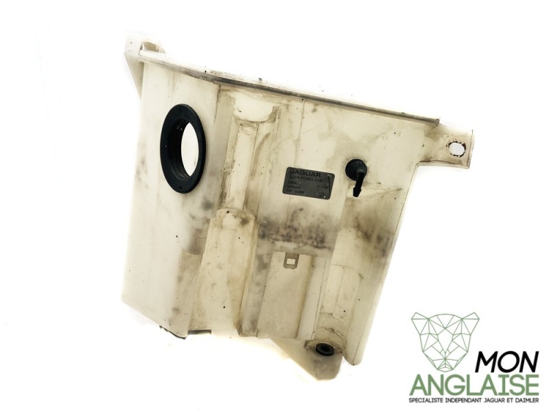 Réservoir de lave-glace (sans lave-phares) Jaguar XK8 de 1996 à 2006 Référence OE : JLM20695