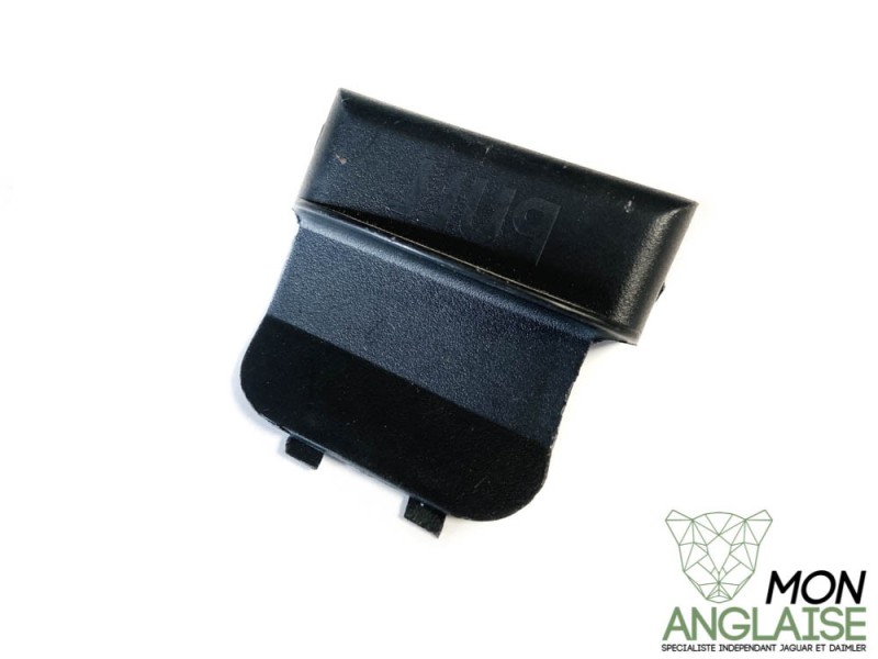 Volet d'accès au feu arrière gauche Jaguar XK8 de 1996 à 2006 Référence OE : HJA5293AC
