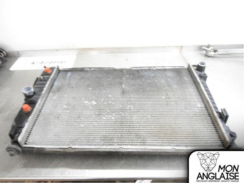 Radiateur de refroidissement Jaguar XK8 de 2003 à 2006 Référence OE : C2N4579