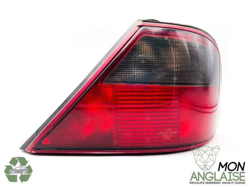 Feu arrière droit biseau rouge Jaguar X300 de 1995 à 1997