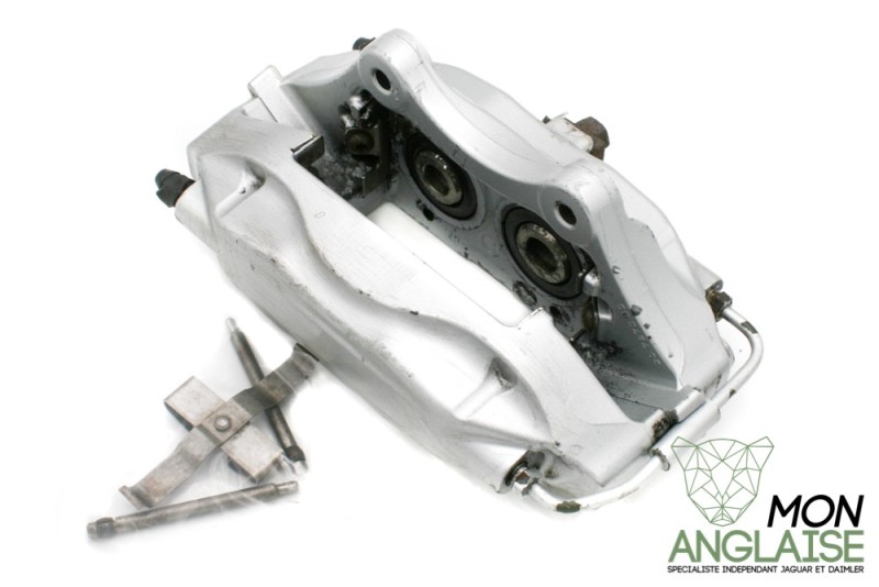 Étrier de frein arrière droite Brembo® Jaguar XJ X350 de 2003 à 2005