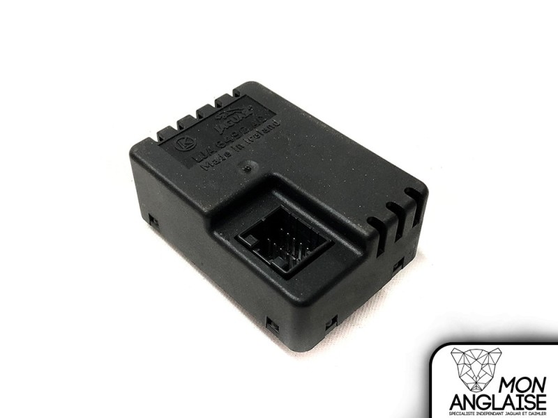 Module de commande d'éclairage de TdB Jaguar XK8 de 1997 à 2006 Référence OE : LJA6490AC