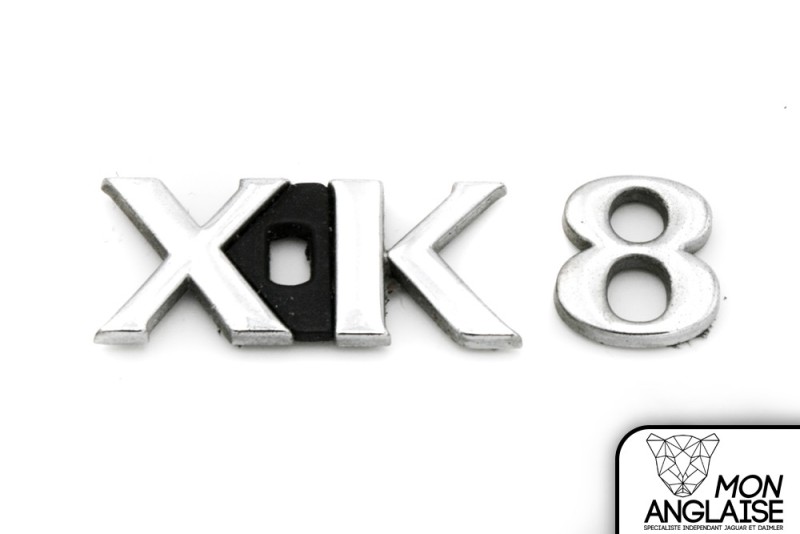 Badge - logo XK8 Jaguar XK8 de  à 2006 Référence OE : HJB5980BB
