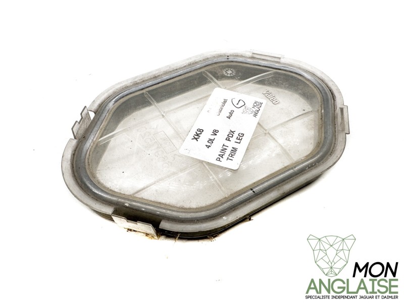 Couvercle d'accès aux ampoules Jaguar XK8 de 1996 à 2006 Référence OE : JLM20281