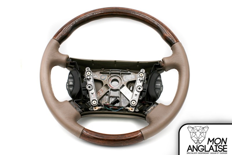 Volant cuir et ronce de noyer sable Jaguar XK8 de 1997 à 2002 Référence OE : HJB9181DBAEK