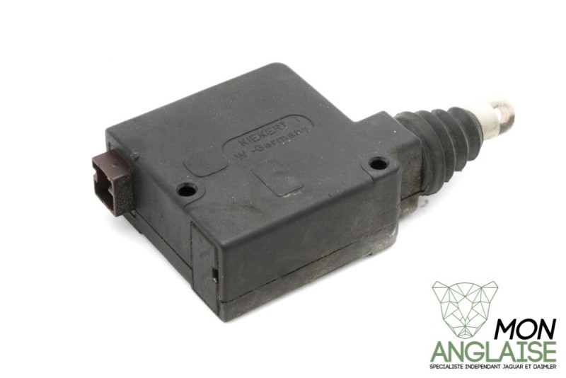 Moteur de serrure de coffre Jaguar XK8 de 1996 à 1998 Référence OE : BDC7550