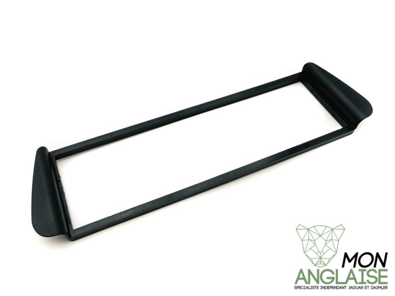 Adaptateur autoradio standard Jaguar XK8 de 1996 à 2006 Référence OE : ADAPTXK8