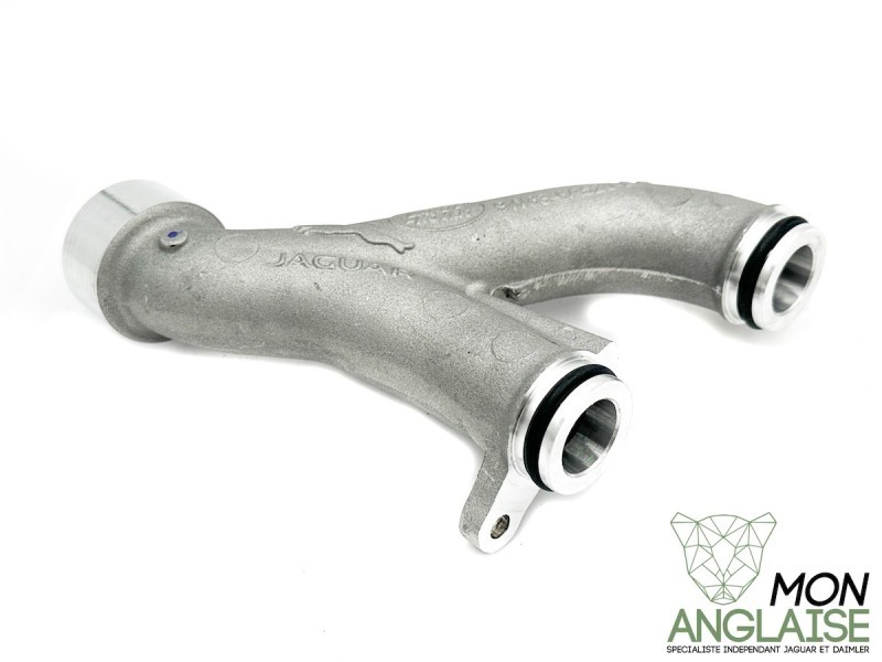 Tuyau de sortie d'eau inférieur aluminium Jaguar F-Type de 2014 à 2024 Référence OE : AJ814312