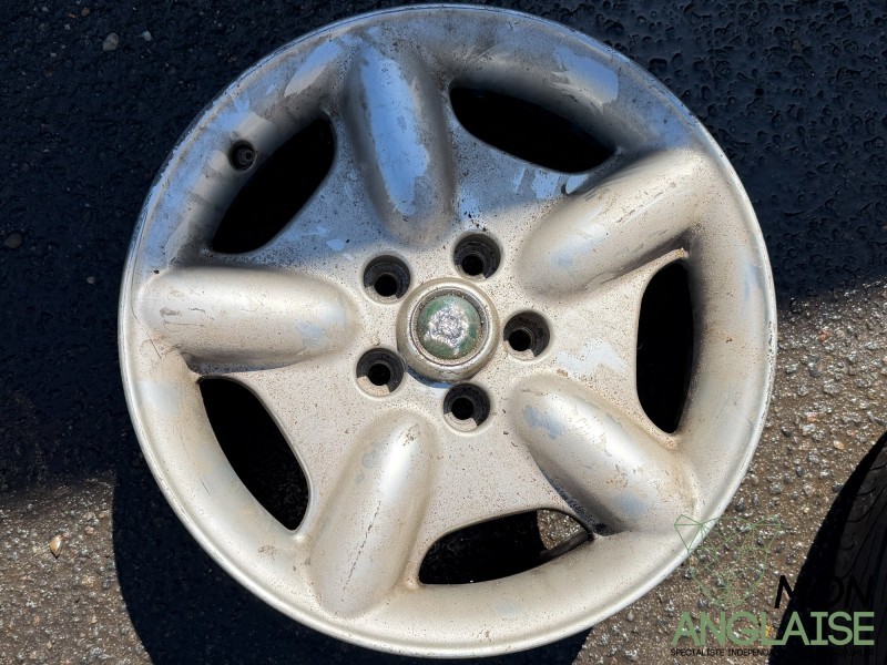 Jante Revolver 17“ Jaguar XK8 de 1996 à 2002 Référence OE : MJA6116ABJ810