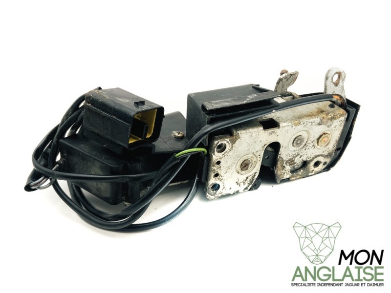 Serrure gauche LHD Jaguar XK8 de 1996 à 2006 Référence OE : GJA1081BM